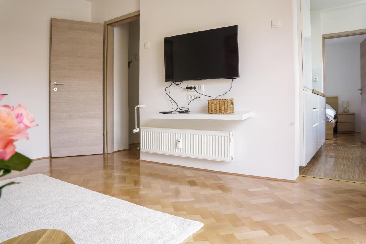 Bright Apartment Ljubljana Luaran gambar
